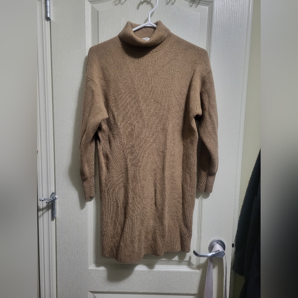 Babaton Warm Brown Turtleneck Sweater